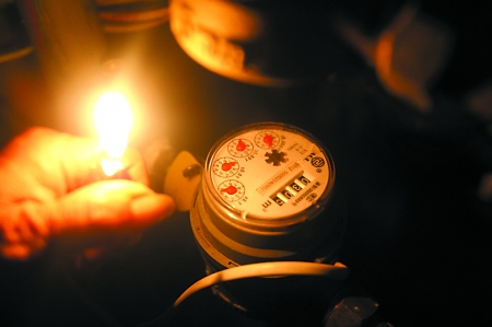 1個(gè)月居然用水67噸　這智能水表怎么了？
